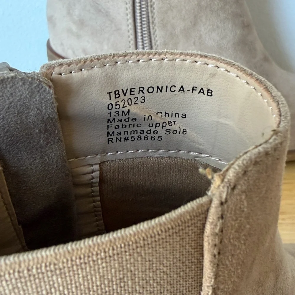 Girls boots / shoes, size 13